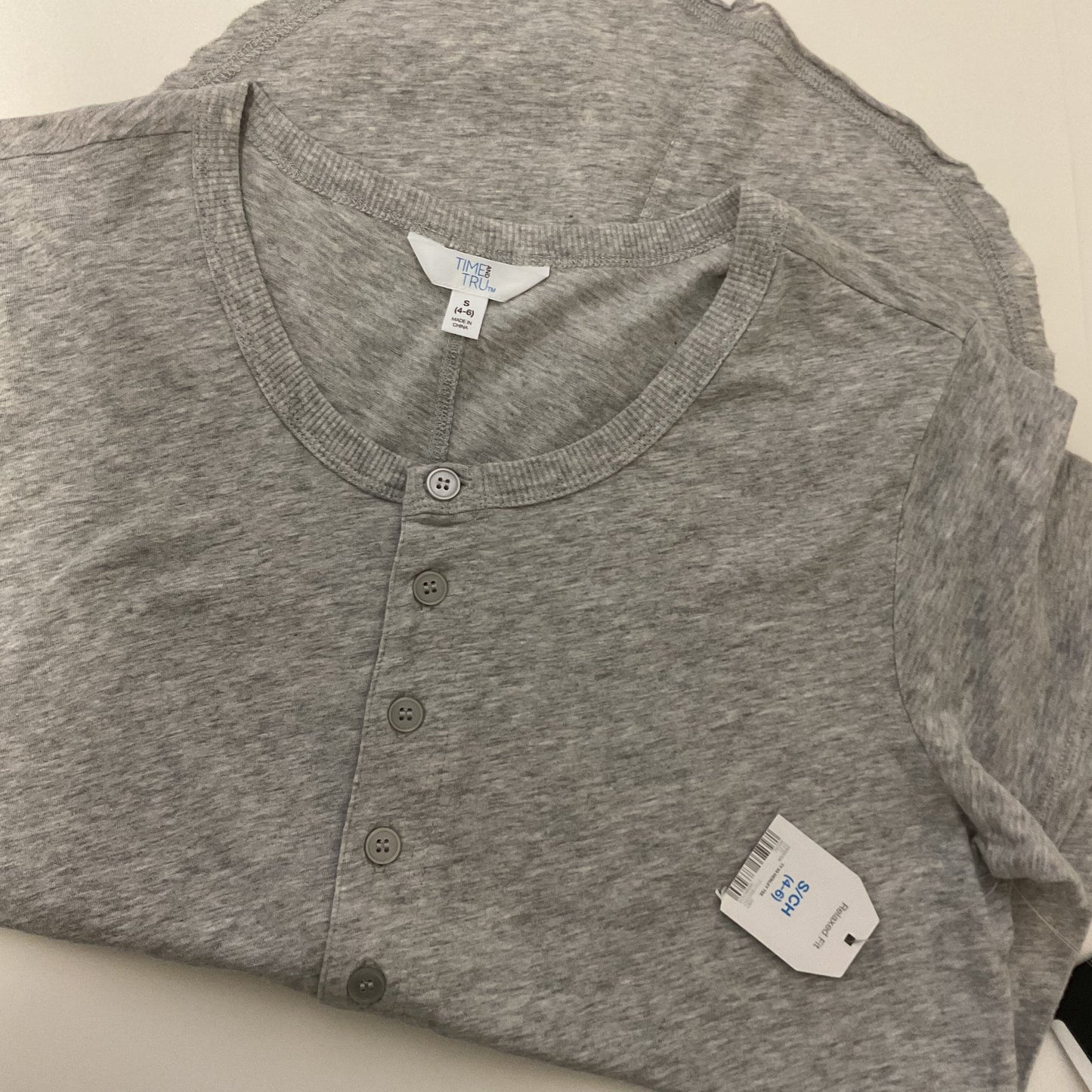 NWT Time Tru Women’s Buttoned Shirt Size S(4-6).