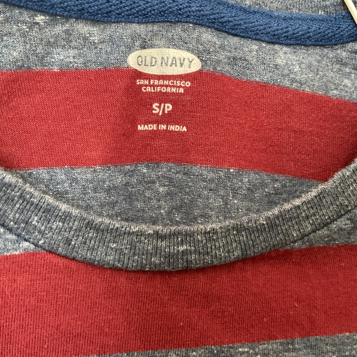 Old Navy Boys Stripped T-shirt Size S(8/10).
