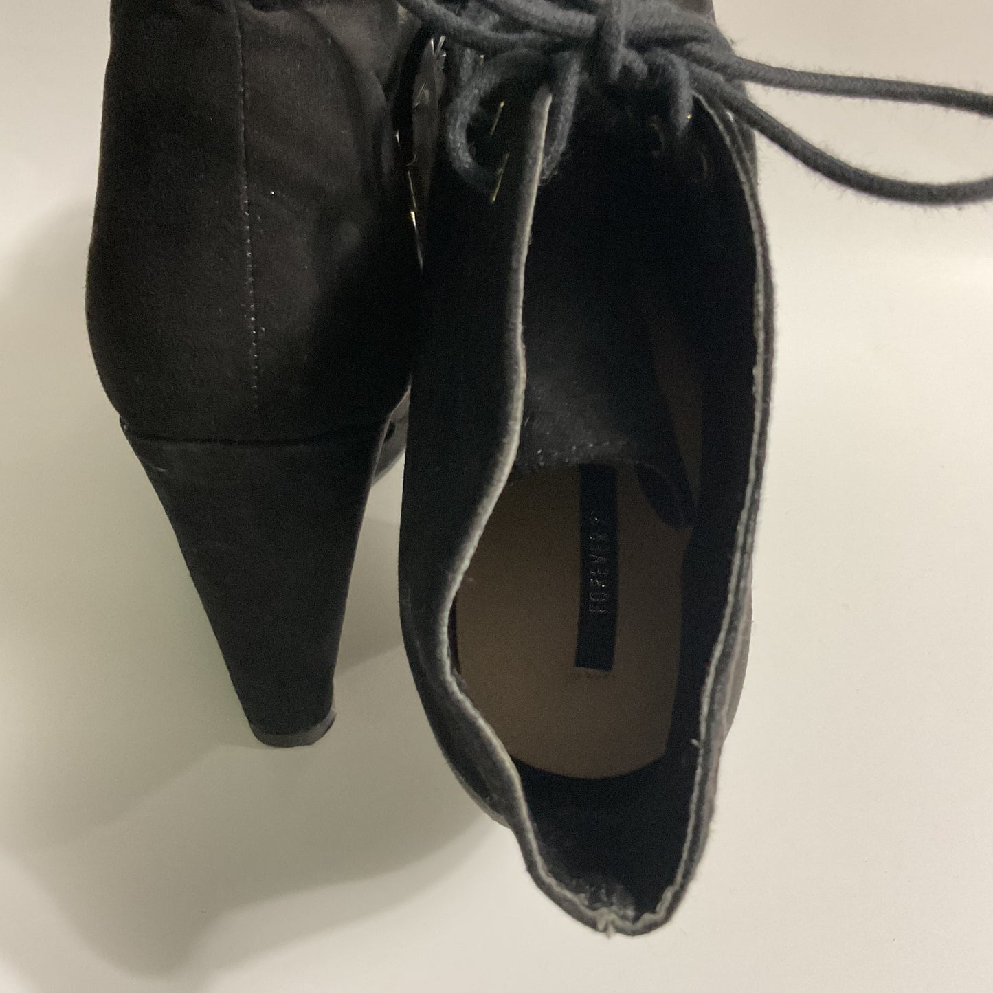Forever 21 Platform Black Women’s Booties With Laces Size 9 1/2.