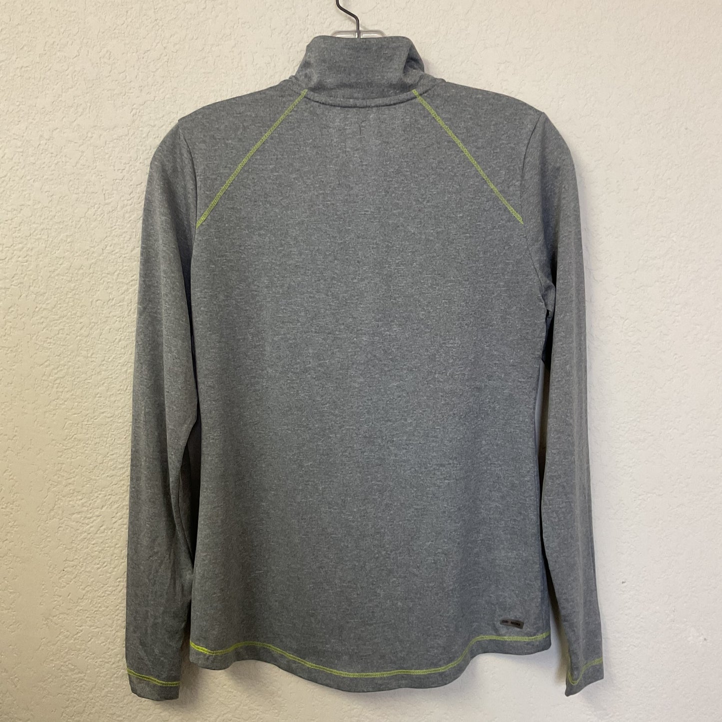 Danskin Dry & More Sports Women’s Top Size M.