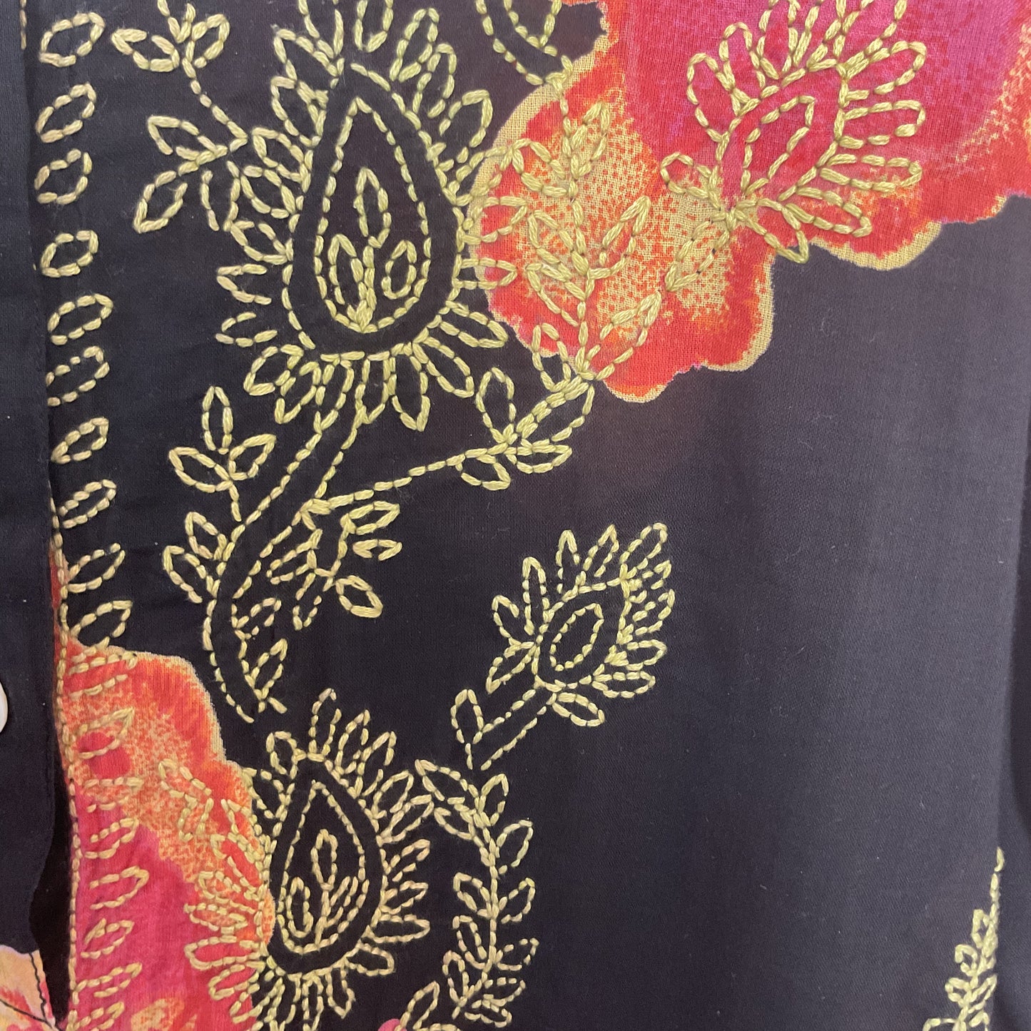 Vintage Graham Kandiah NY Women’s Embroidered Tunic Blouse Size M.