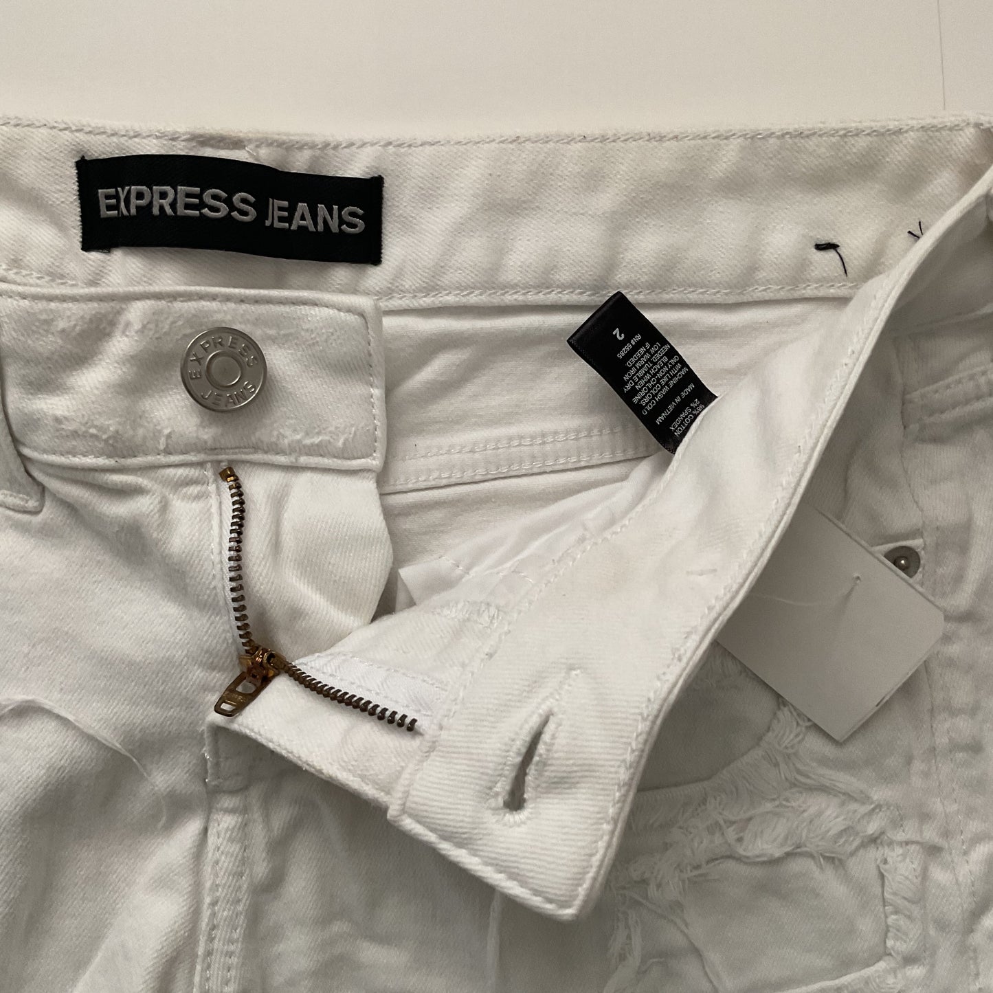 Express Denim Low Rise Women’s Shorts Size 2.