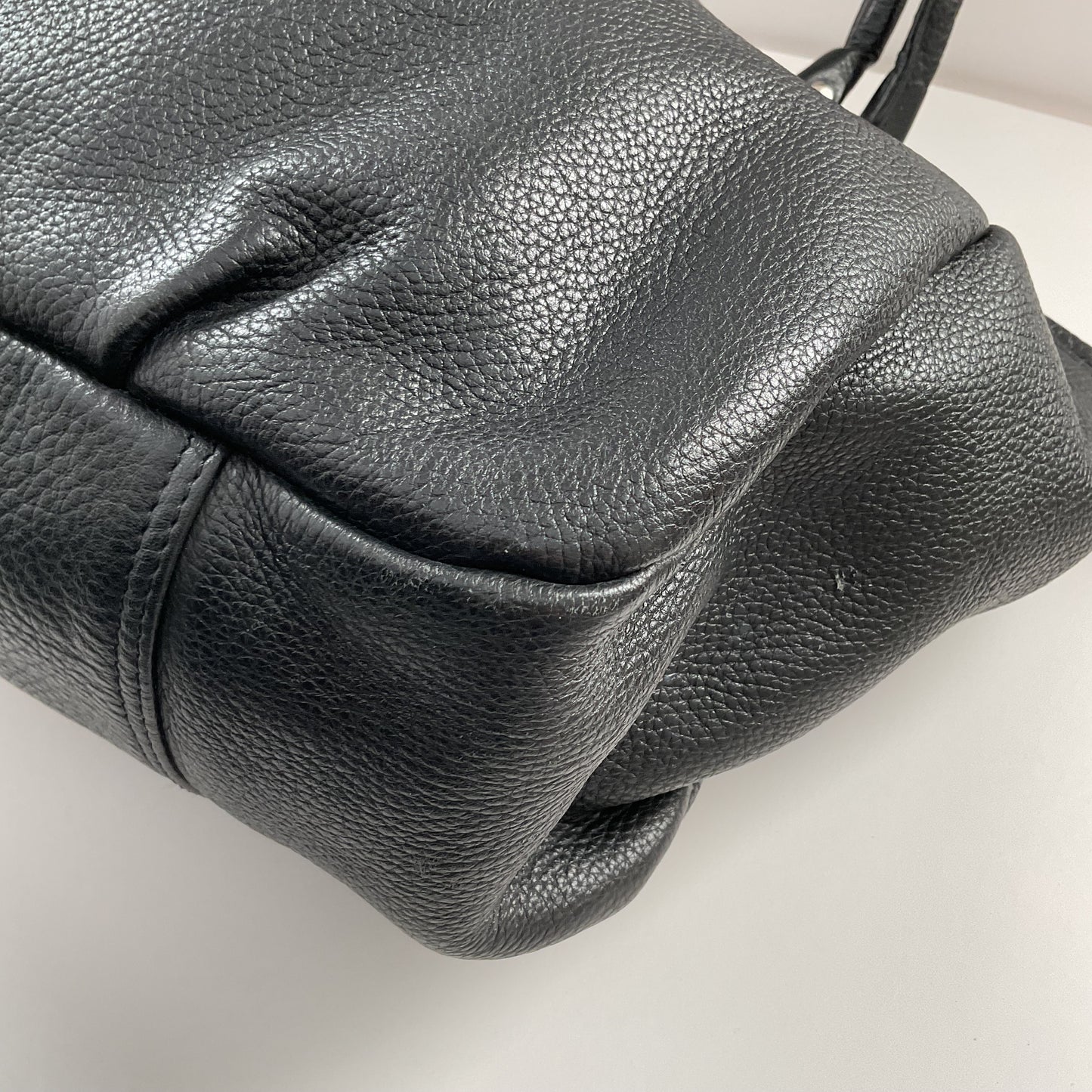 Vintage Mapleleaf Accessories Black Leather Shoulder Bag.
