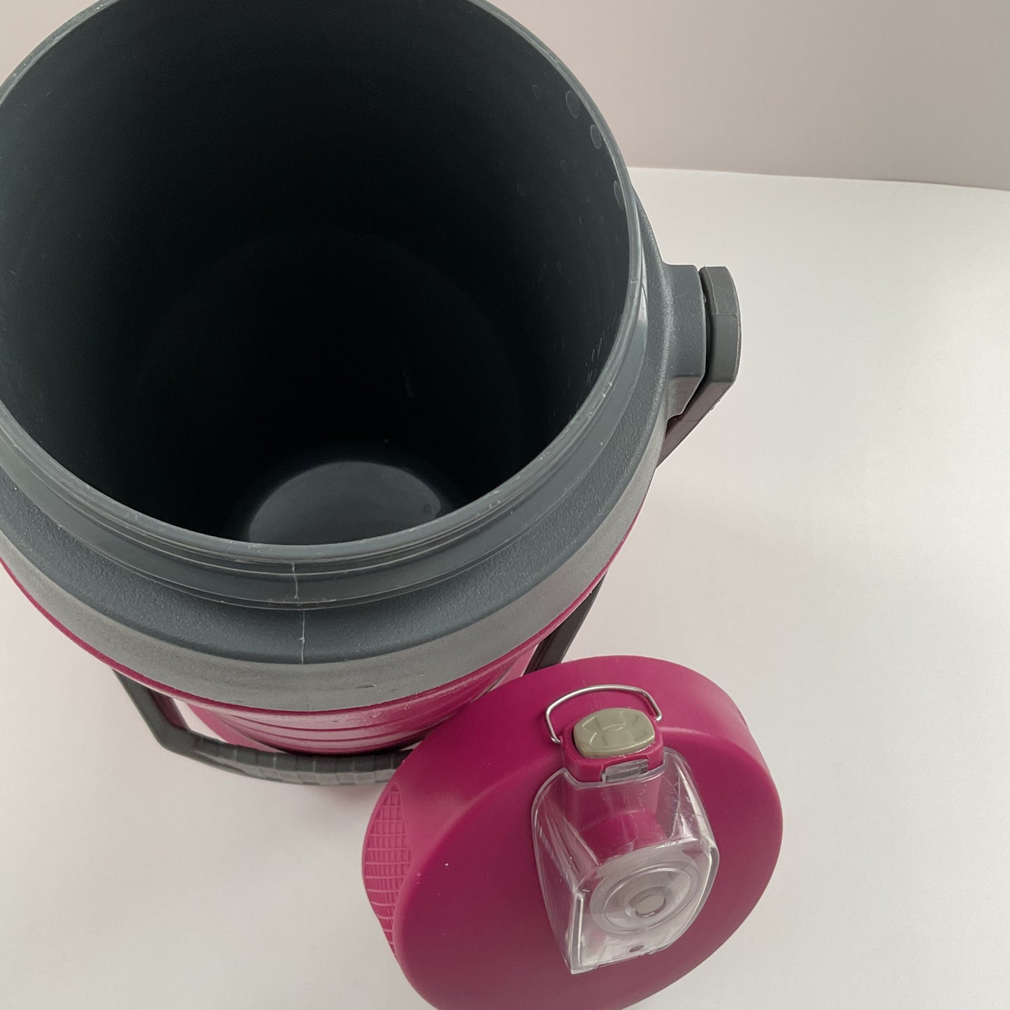Thermos Under Armour Water Jug In Pink.