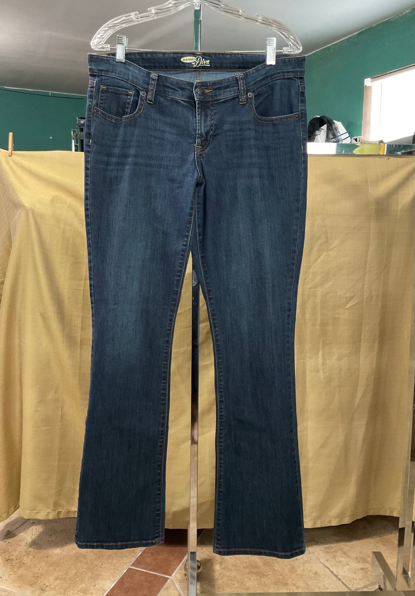 Old Navy The Diva Boot Cut Women’s Jeans Size 10 L