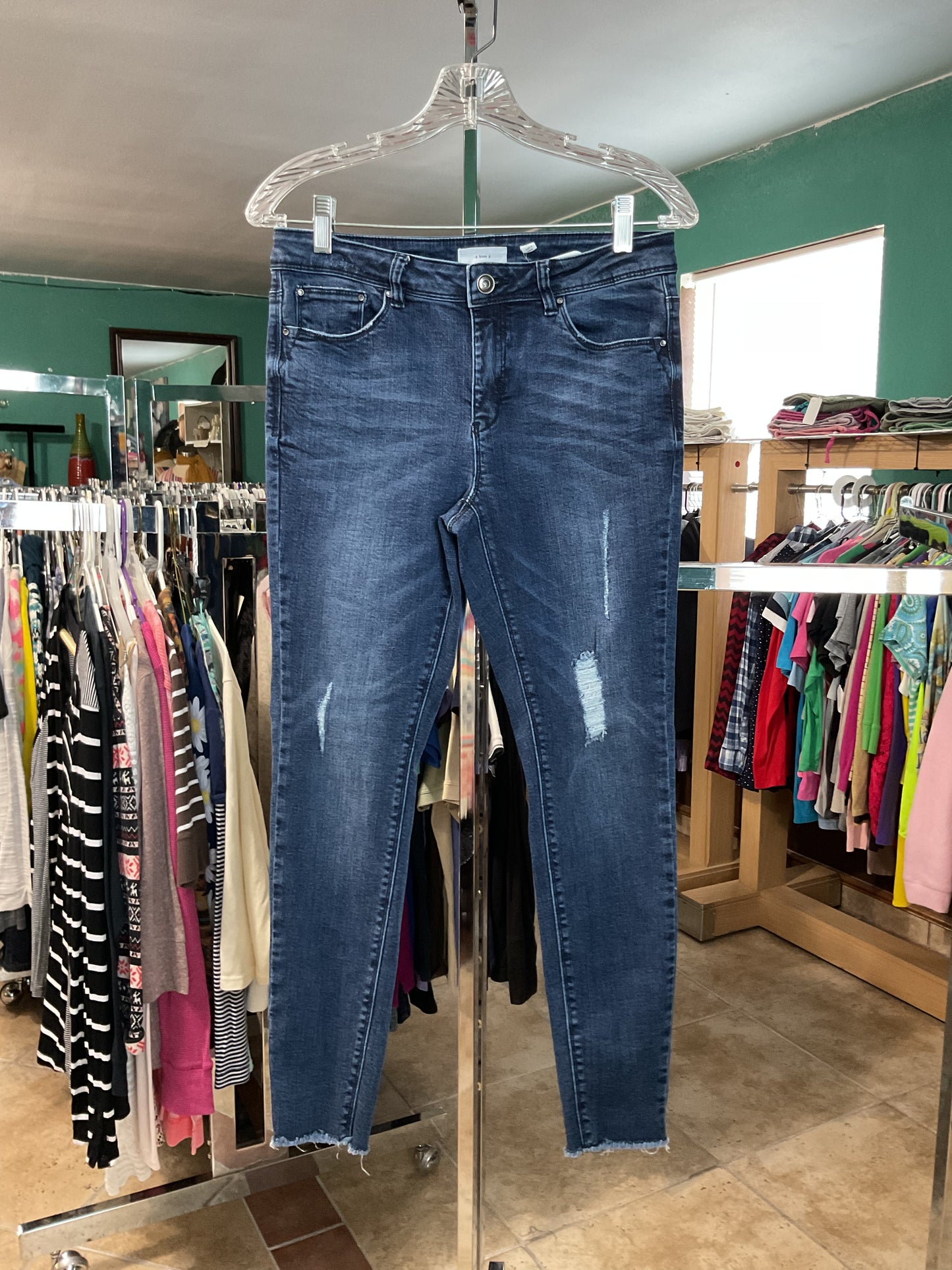 A Loves A Distressed Skinny Women’s Jeans Size 27