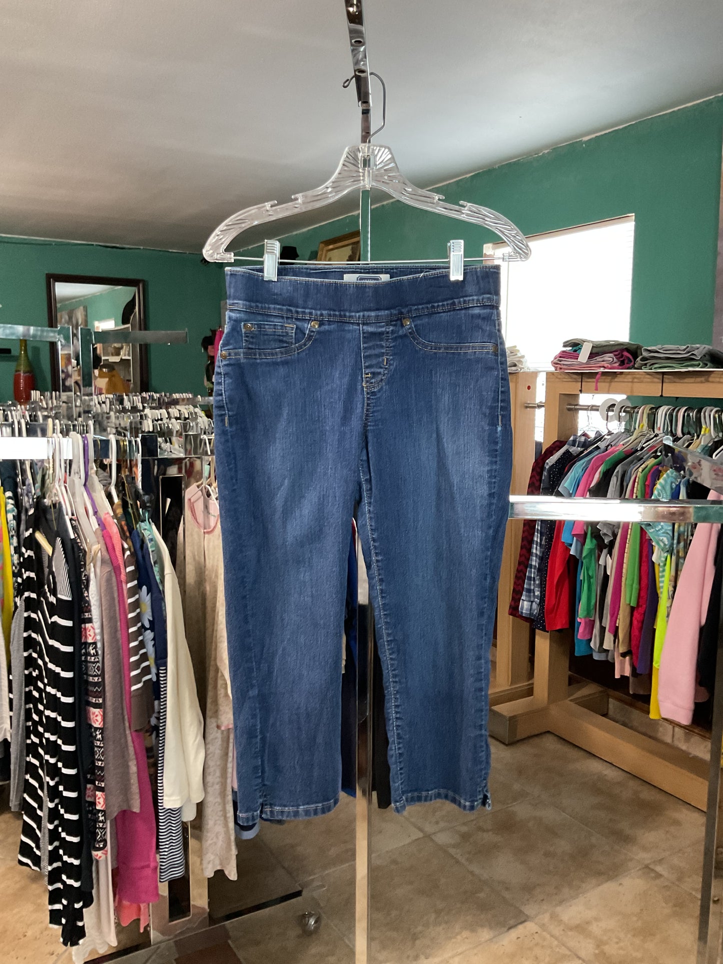 Signature by Levi’s Strauss Denim Woman’s Capri Size 6