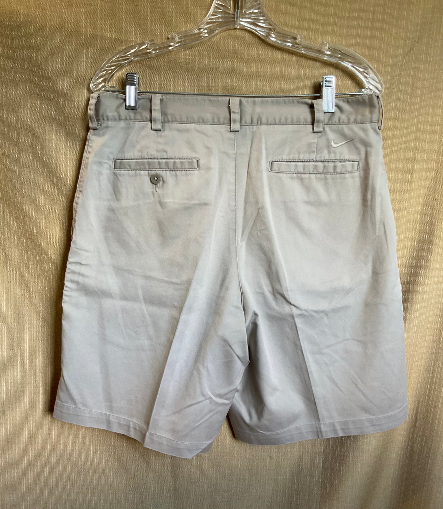 Men’s Nike Golf Pleated Shorts Size 32W