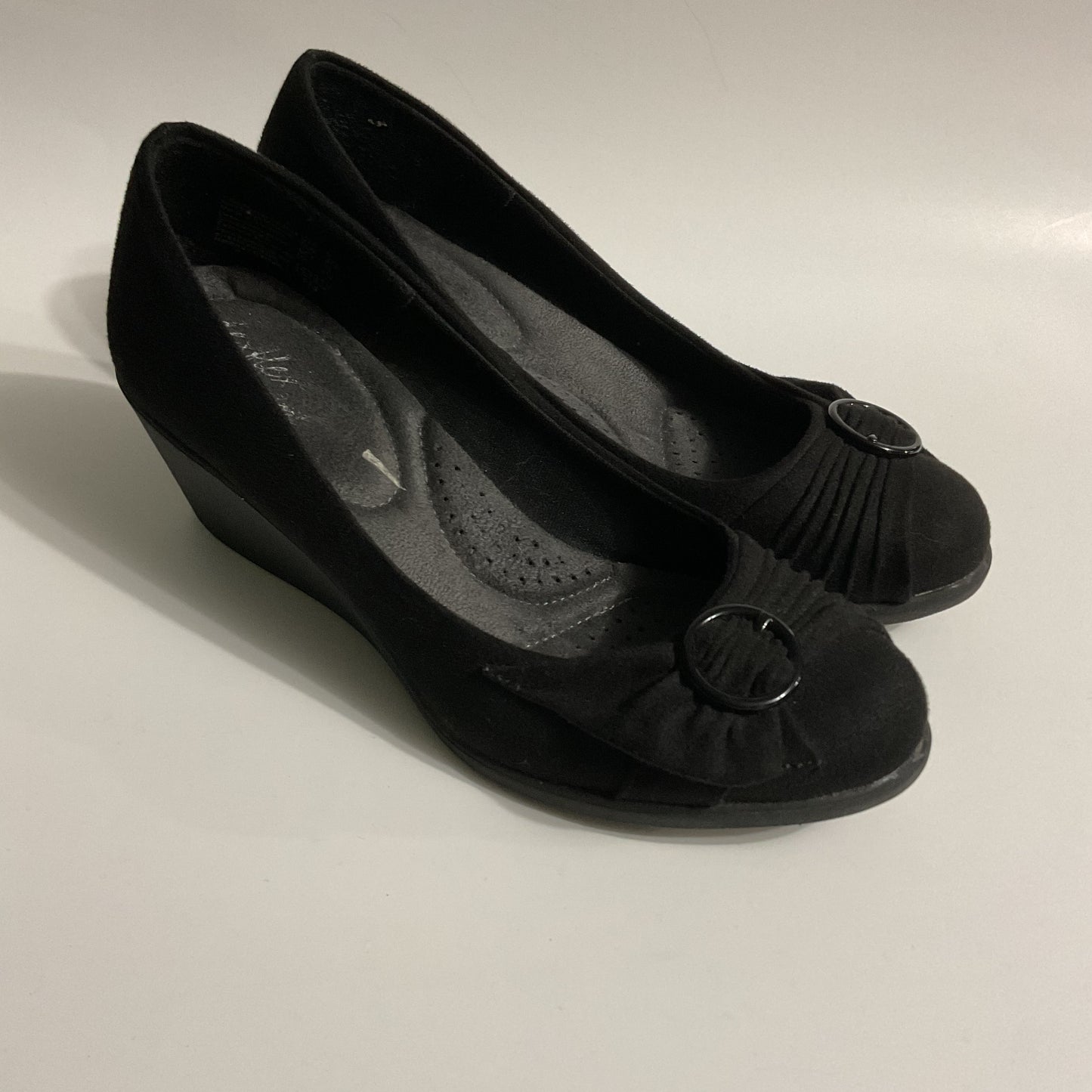 Dex Flex Comfort Women’s Black Wedges Size 6.