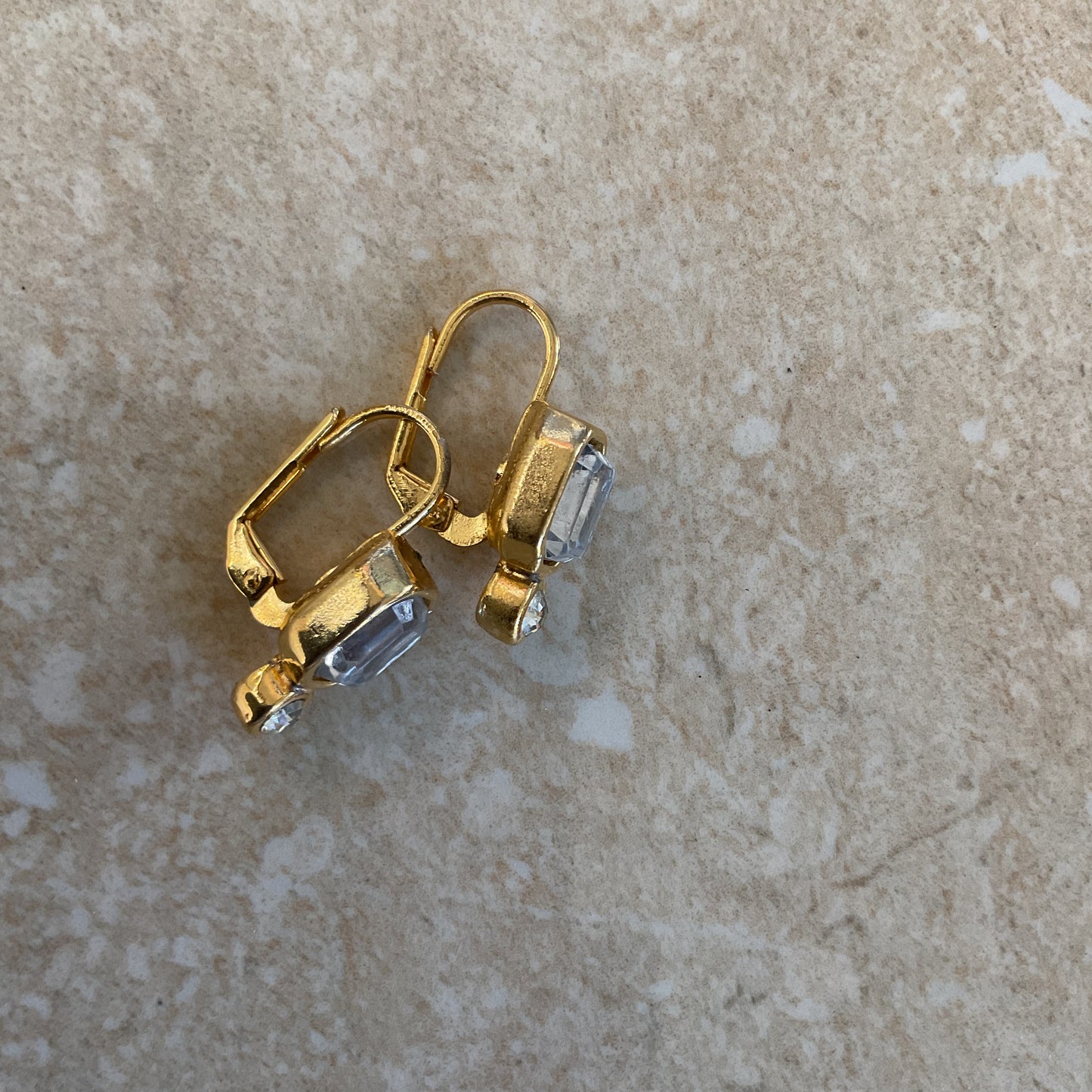 Vintage Gold-tone Crystal Women’s Clip-On Earrings.