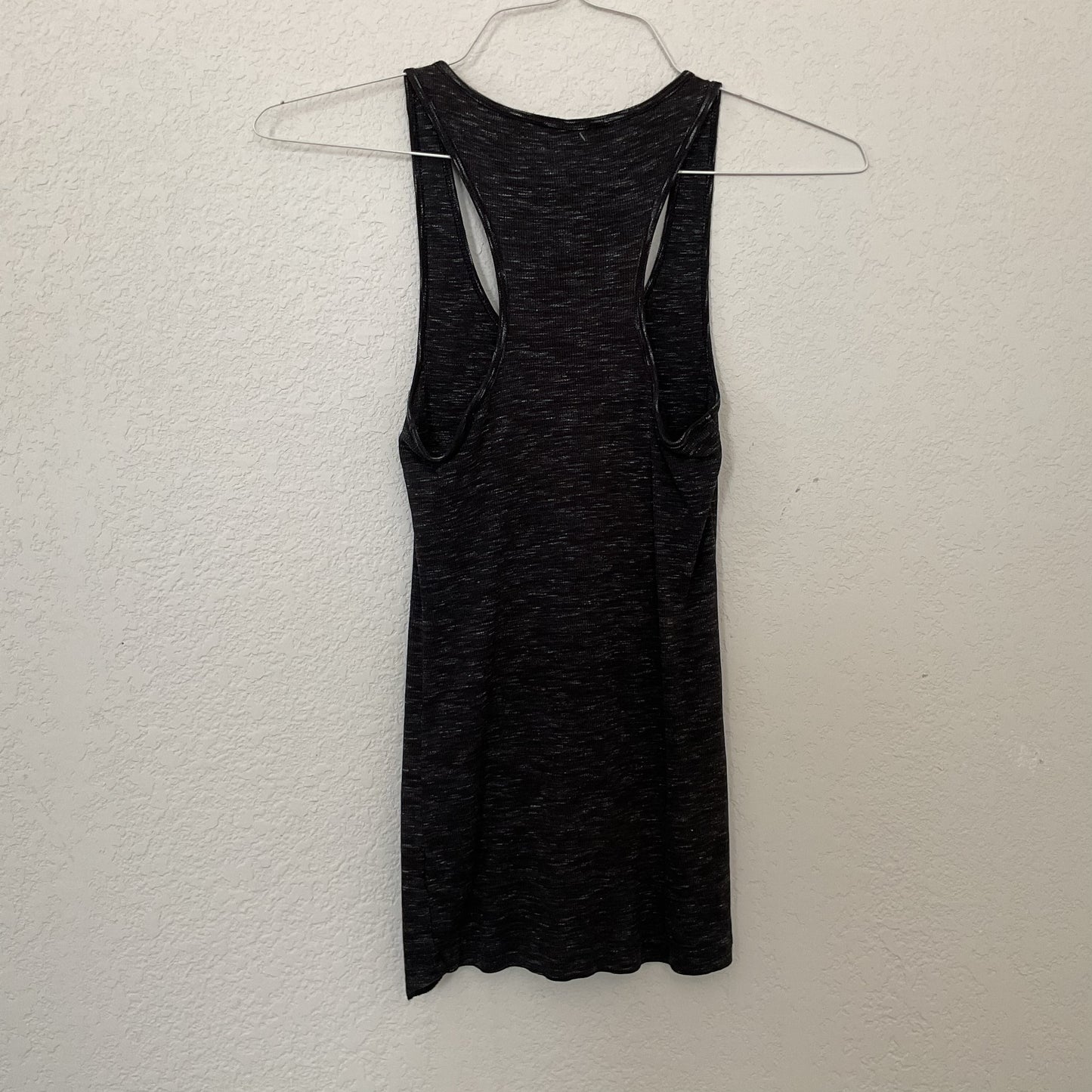 Old Navy Fitted Basic Women’s Tank Top Size M.