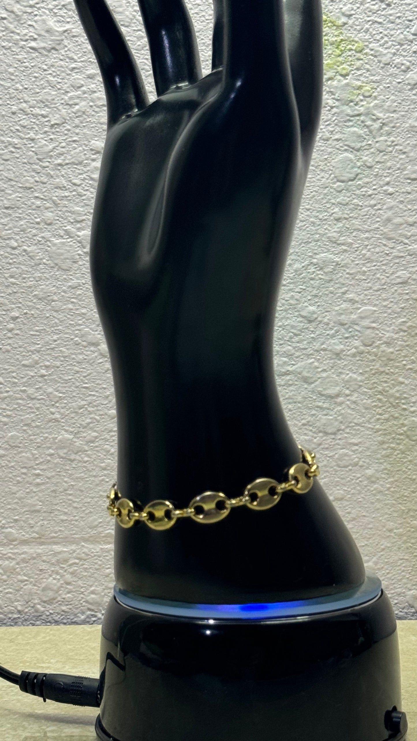 Vintage Givenchy Puffy Mariner "Gucci" Link Chain Gold-Plated Bracelet 7 inch size