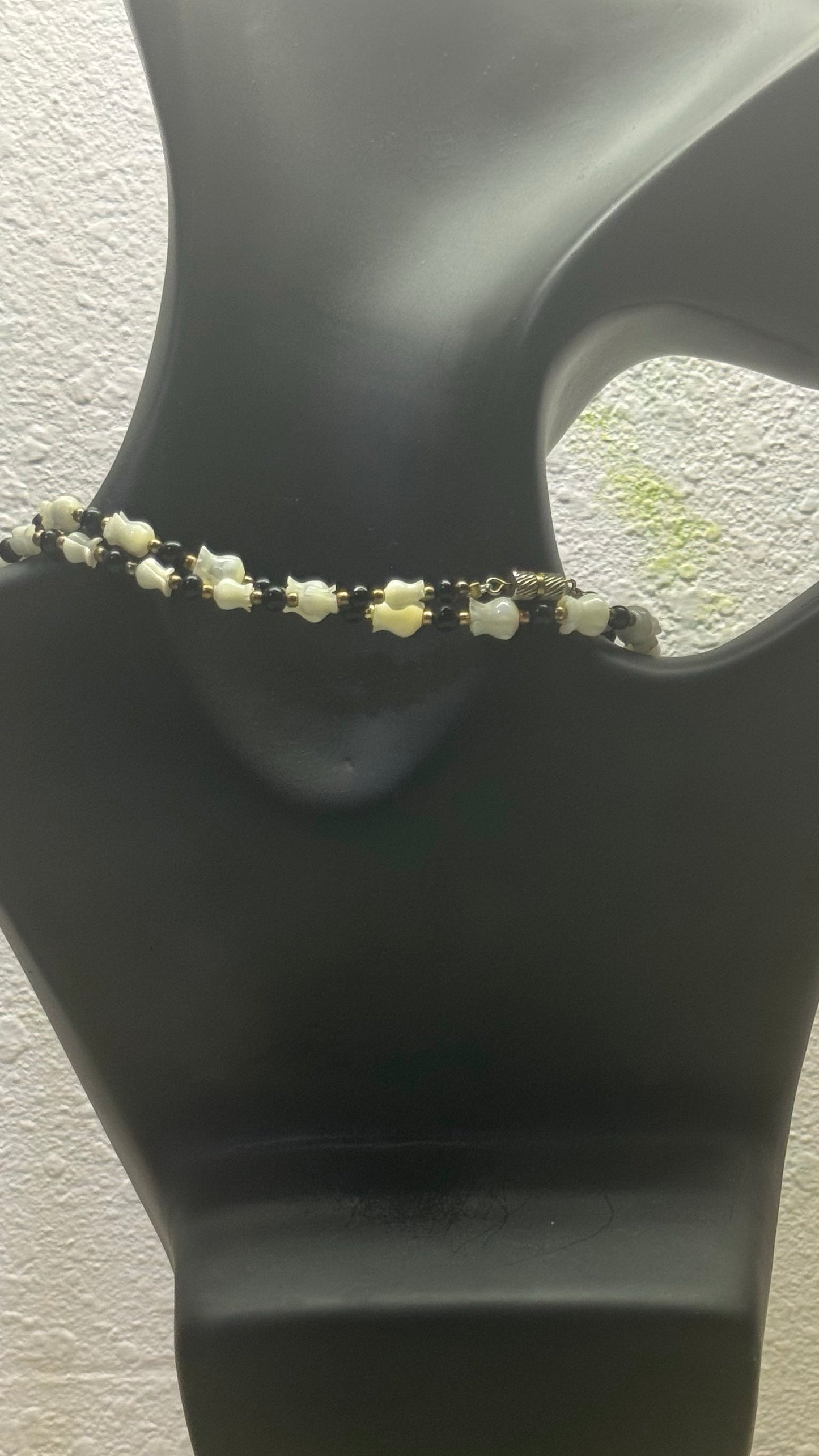 Vintage Mother of Pearl Carved Tulip Bead Double-Strand Necklace 27” length