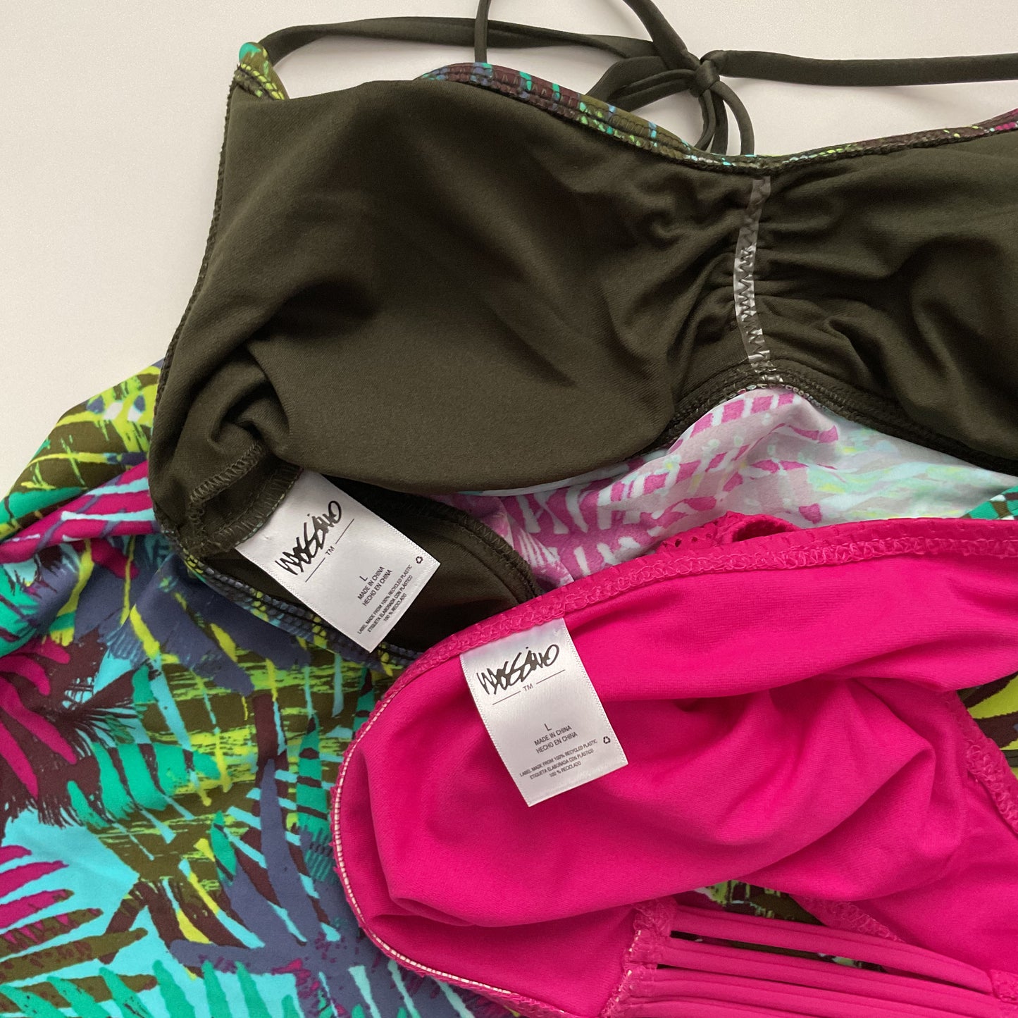 Mossimo Leaves Women’s Swimming 2 Piece Set Size L.