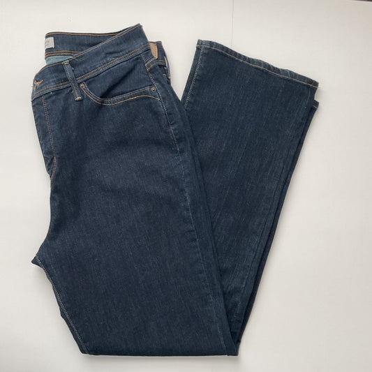 Levi’s Perfect Slimming 512 Bootcut Women’s Jeans Size 12.