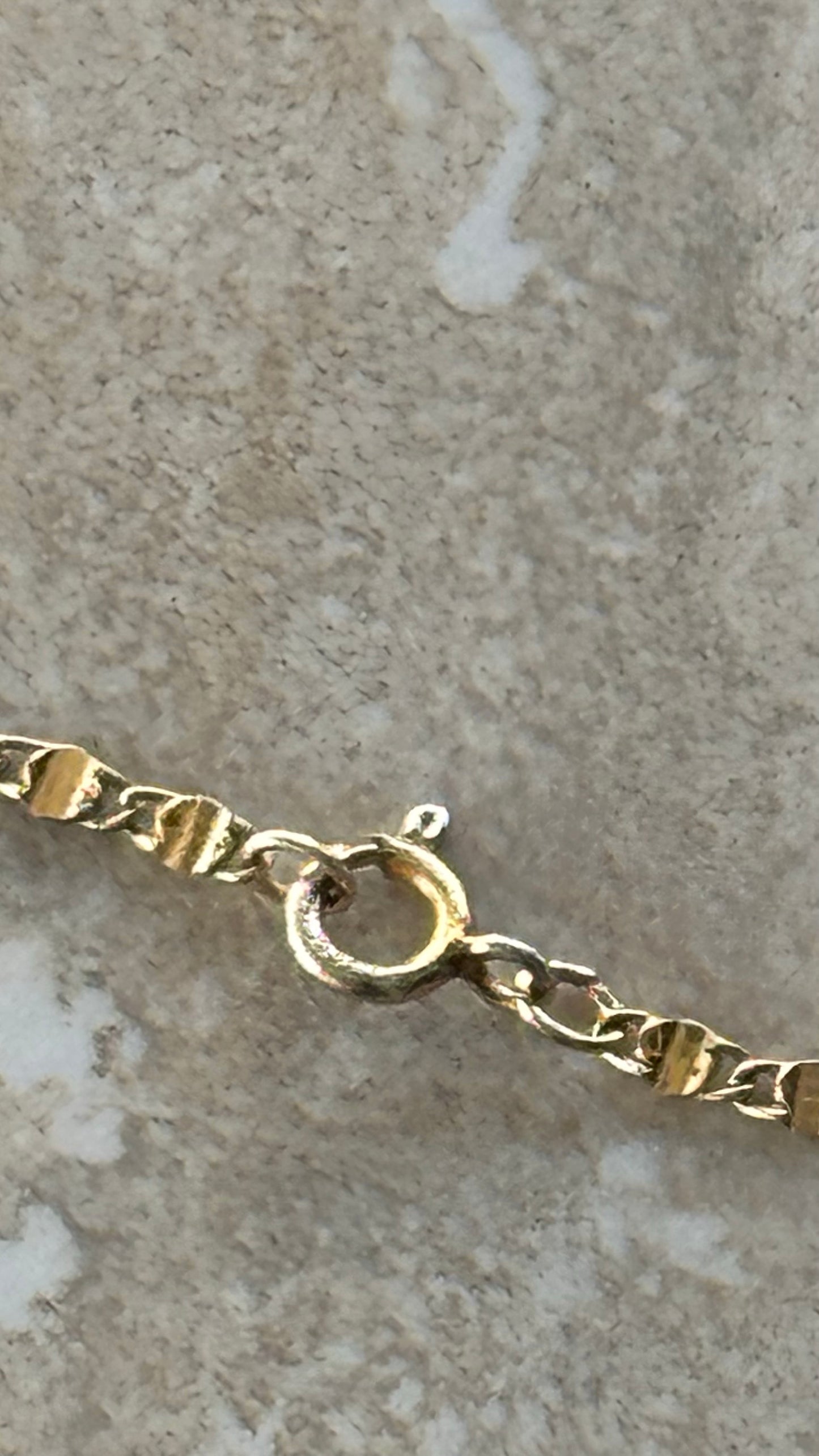 Vintage Gold Tone Twisted Rope Chain Necklace - Classic Interlocking Statement Link