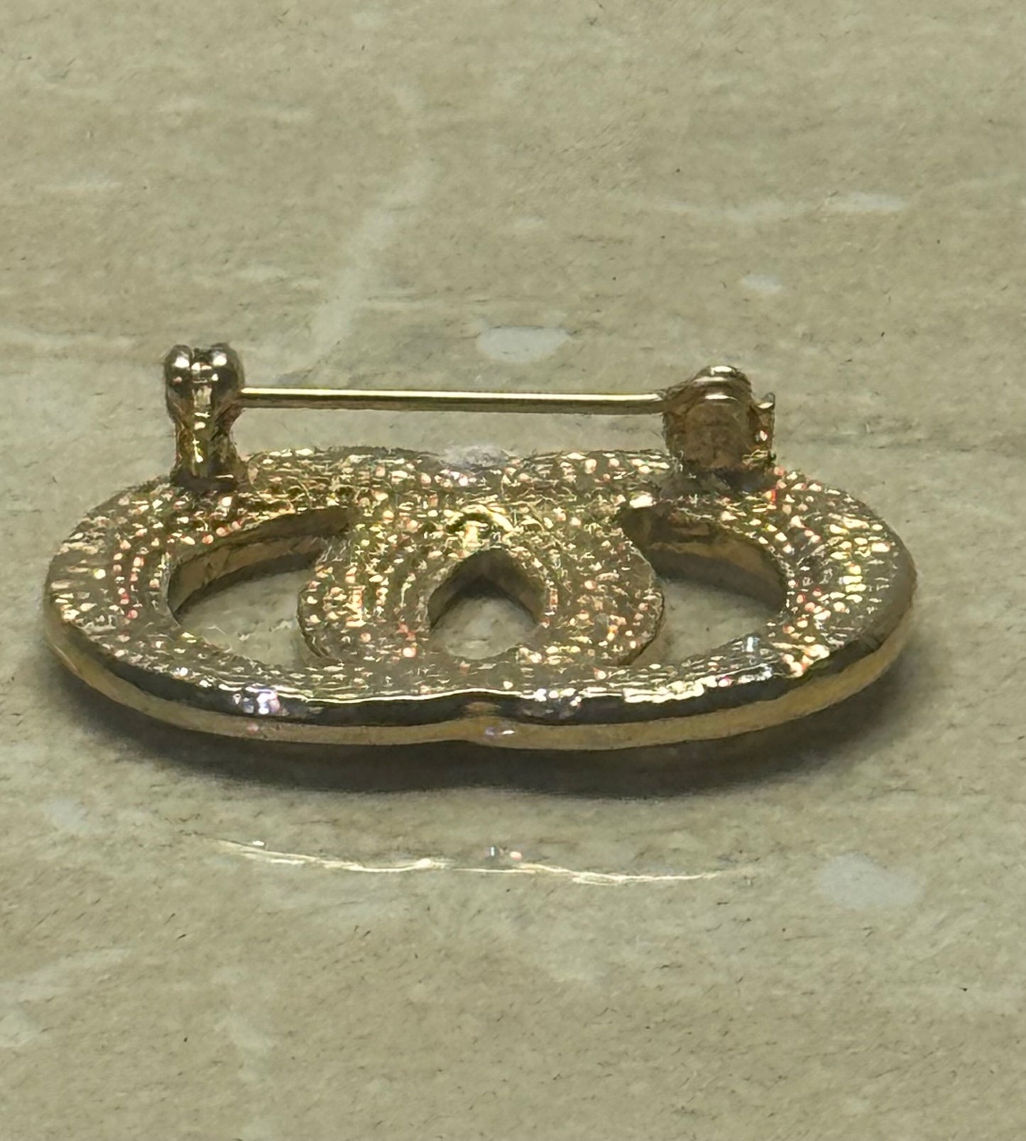Vintage Gold-Tone Double Interlocking Circle Rhinestone Brooch Pin