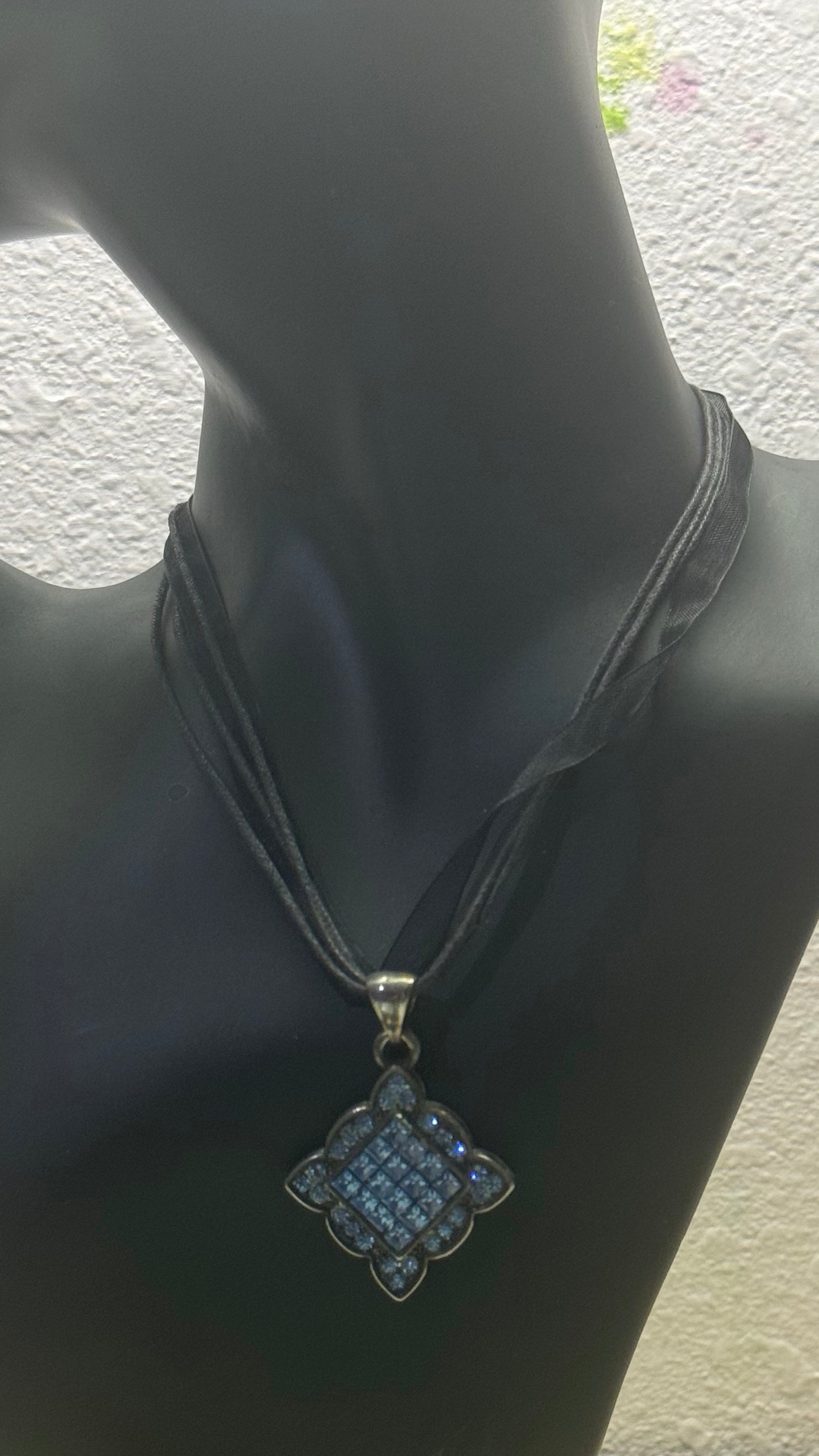 Vintage Y2K Midnight Mosaic Pendant Choker Necklace 20” length