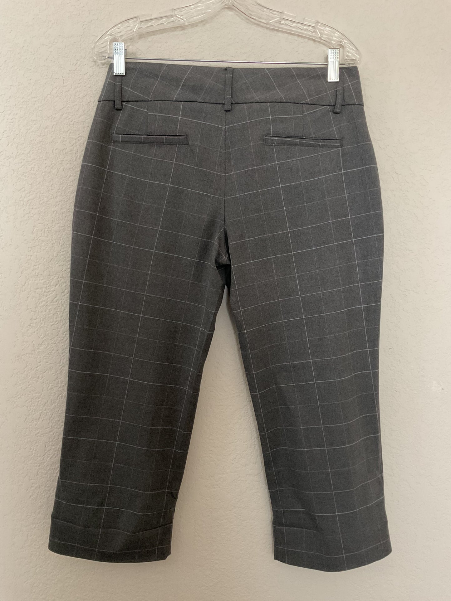 Old Navy Low Waist Women’s Capri Dress Pant Size 8