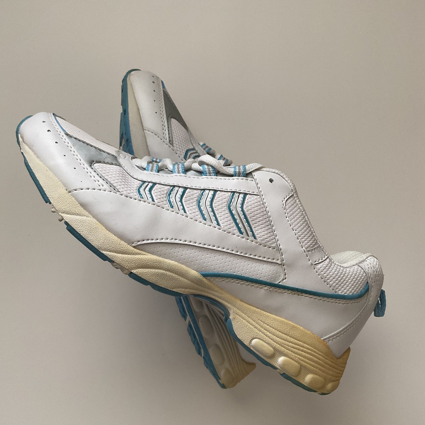 NWT Danskin Now Naturtex Women’s Tennis Shoes Size 11.