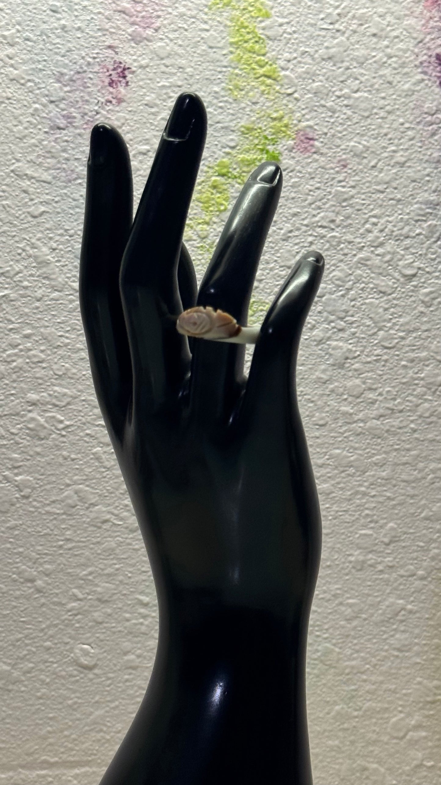 Vintage Hand-Carved Natural Seashell Geometric Flower Band Ring 8 (1/2) inch