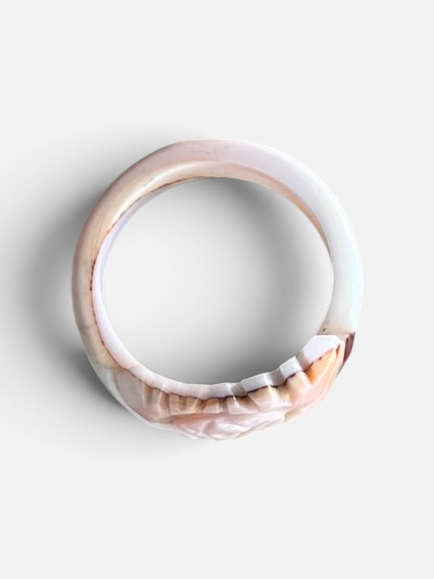 Vintage Hand-Carved Natural Seashell Geometric Flower Band Ring 8 (1/2) inch