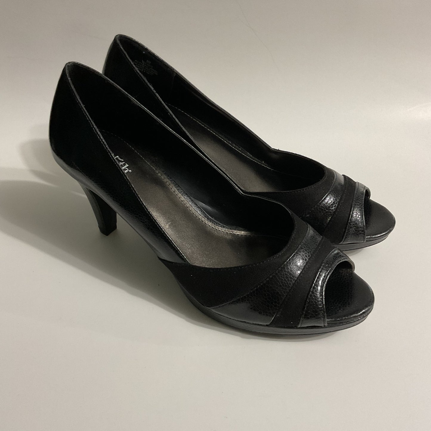 Cast5th Classic Women’s Joan Open Toe Heels Size 8M.