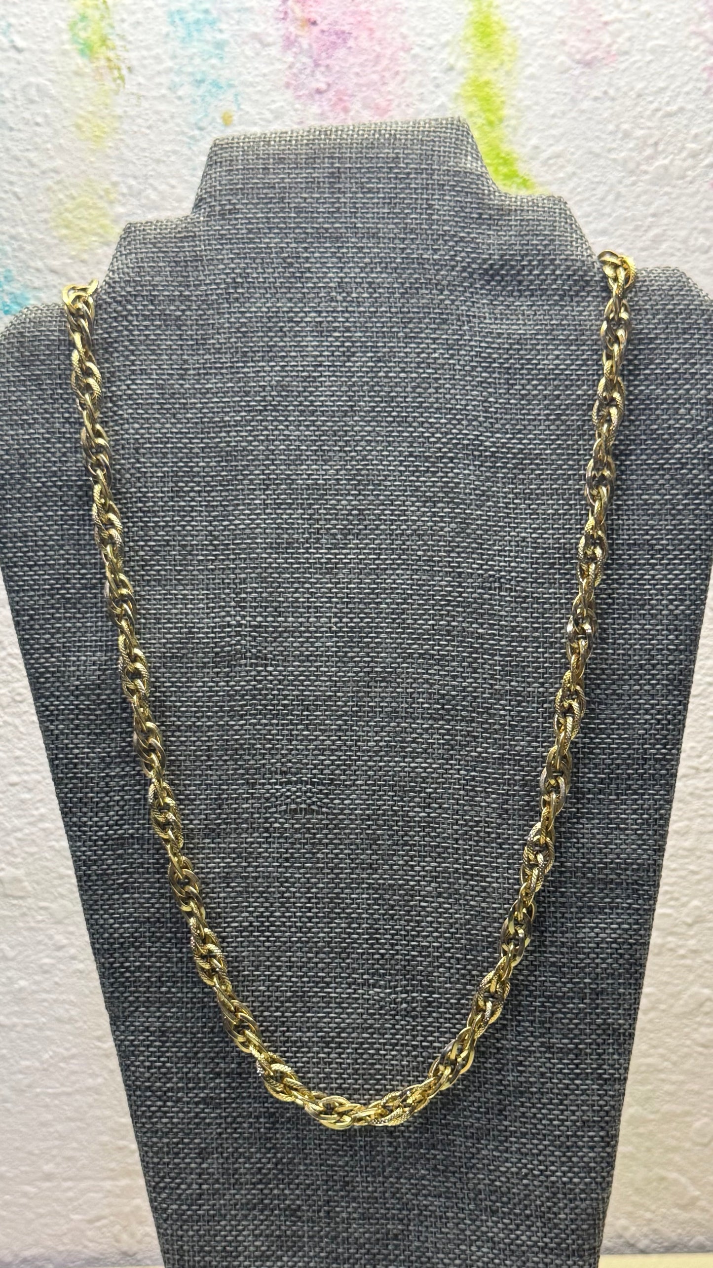 Vintage Gold Tone Twisted Rope Chain Necklace - Classic Interlocking Statement Link