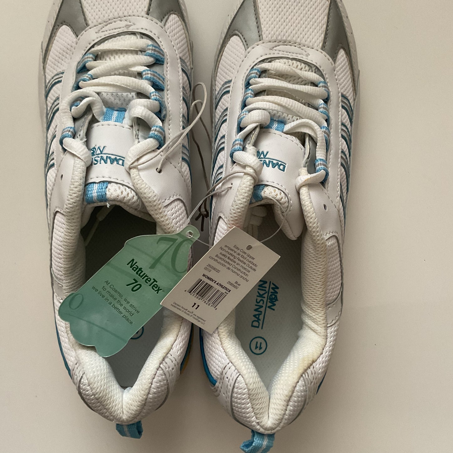 NWT Danskin Now Naturtex Women’s Tennis Shoes Size 11.