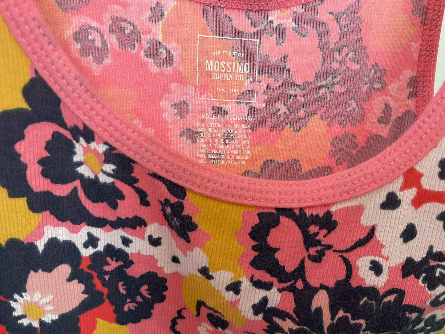 Mossimo Supply Co. Women’s Flower Tank Top Size M.