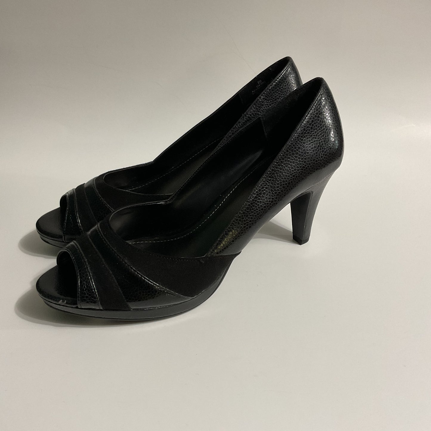 Cast5th Classic Women’s Joan Open Toe Heels Size 8M.