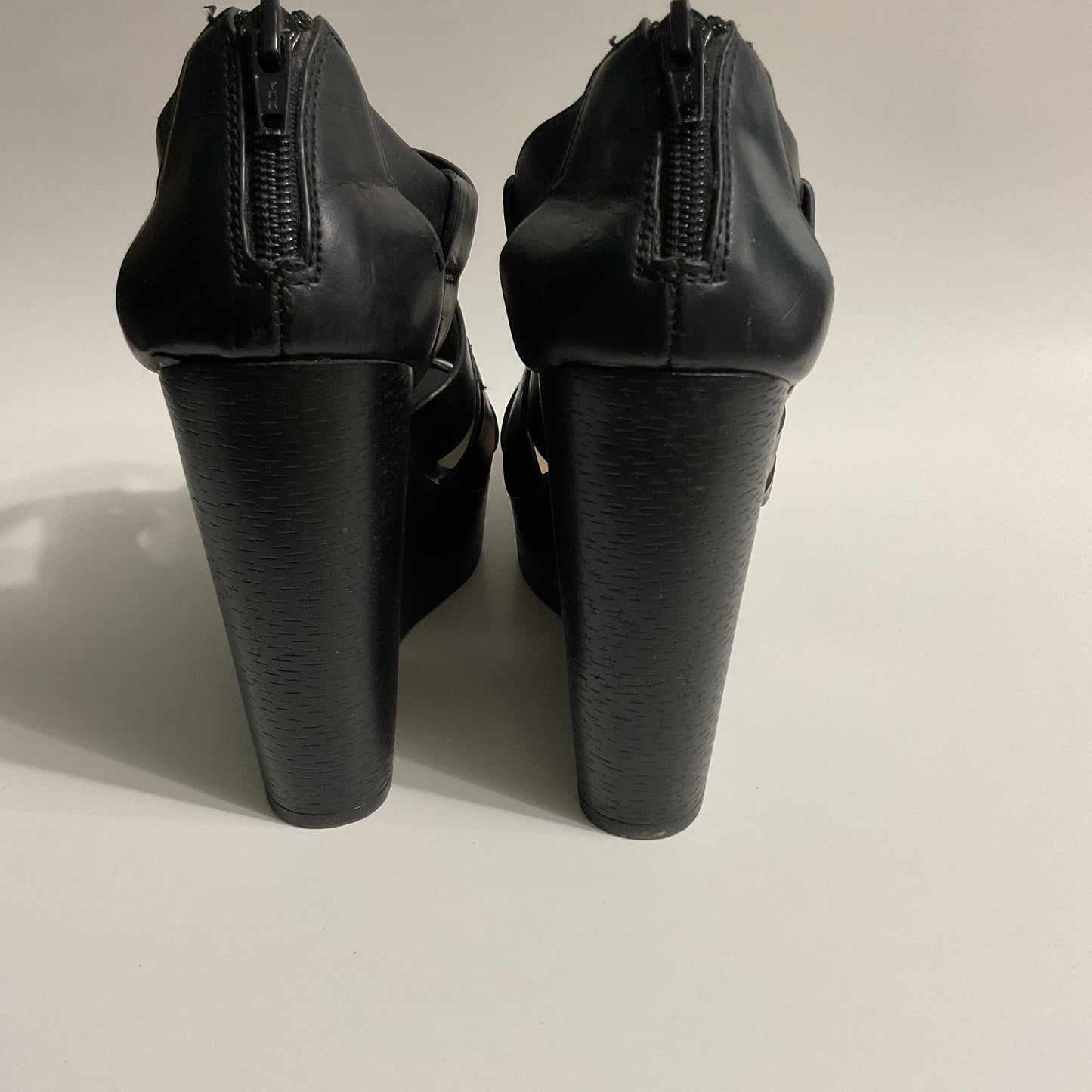 Aldo Very High Platform Black Leather Women’s Sandals Size 7.