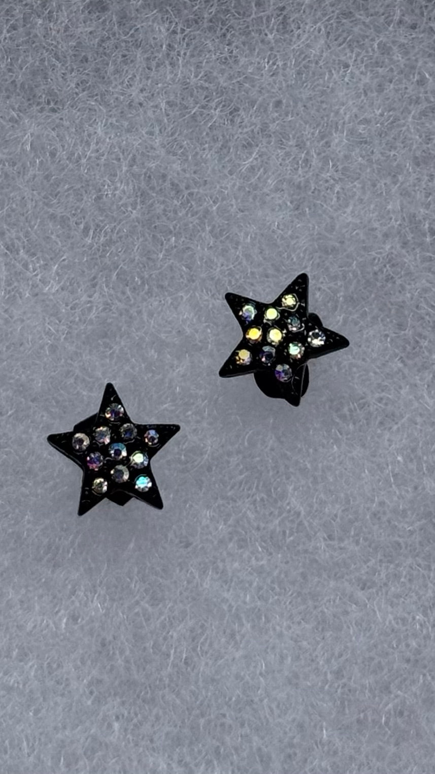 Black star iridescent diamonds stud earrings