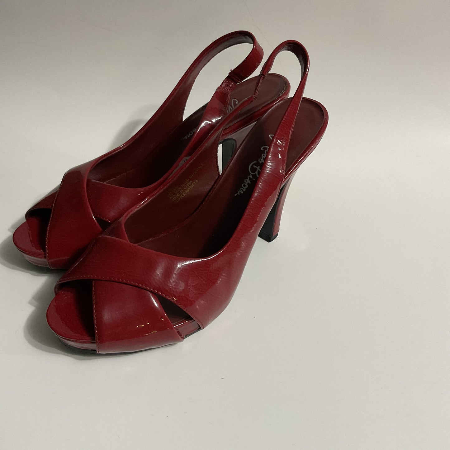 Miss Bison Dress Red Women’s Heeled Sandals Size 8 1/2M.