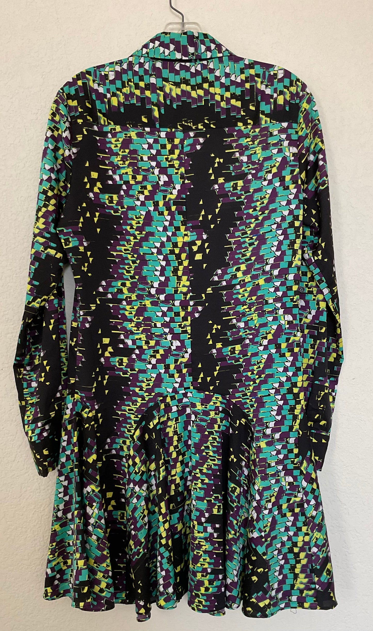 Bebe Sheath Long Sleeve Bright Colors Dress Size M/M