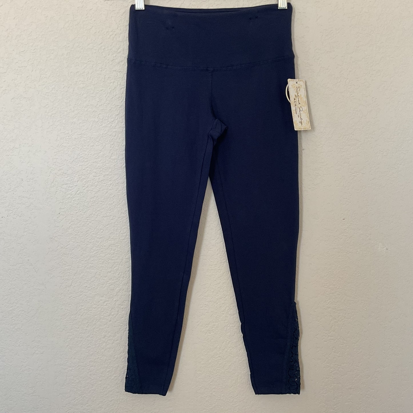 NWT French Laundry Active Women’s Leggings Size S.