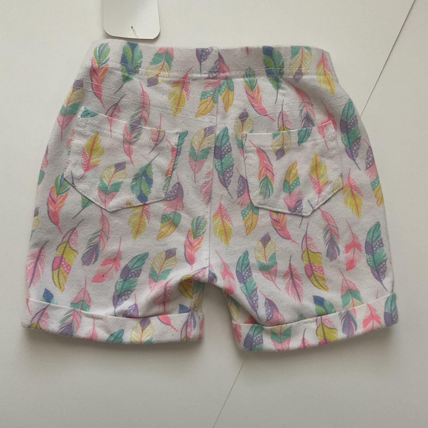 Garanimals Feathers Toddlers Girls Elastic Shorts Size 4T.