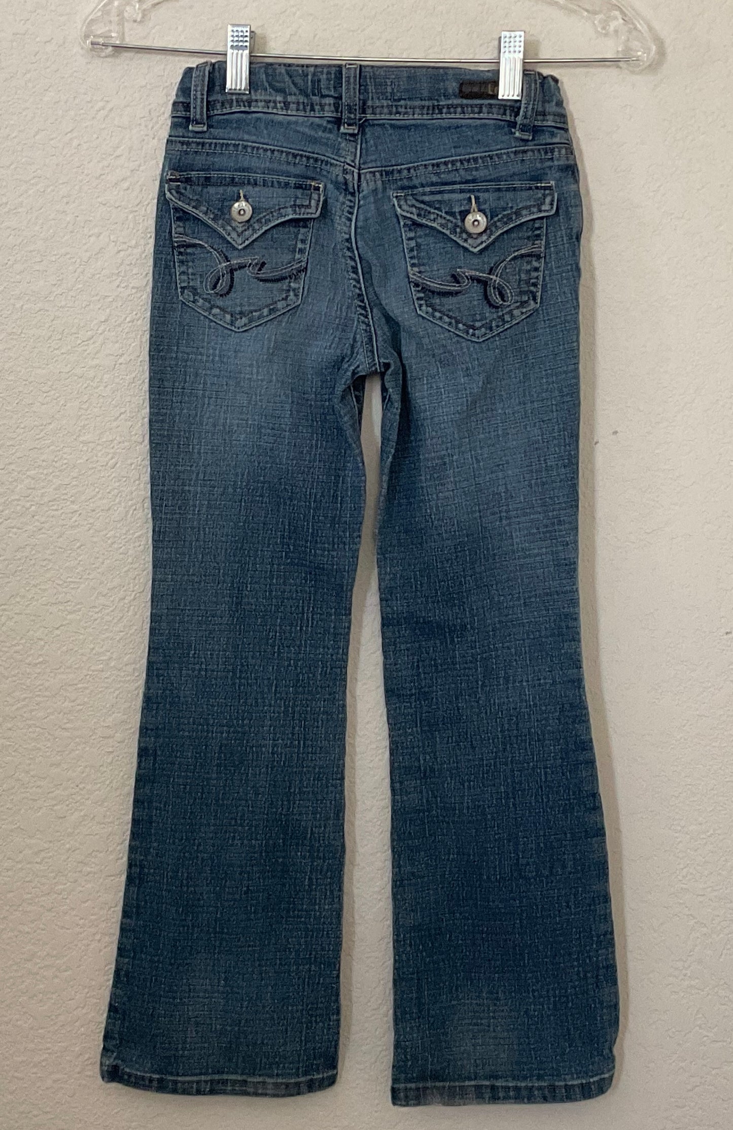 L.E.I. Chelsea Low Rise Boot Cut Girls Jeans Size 8S.