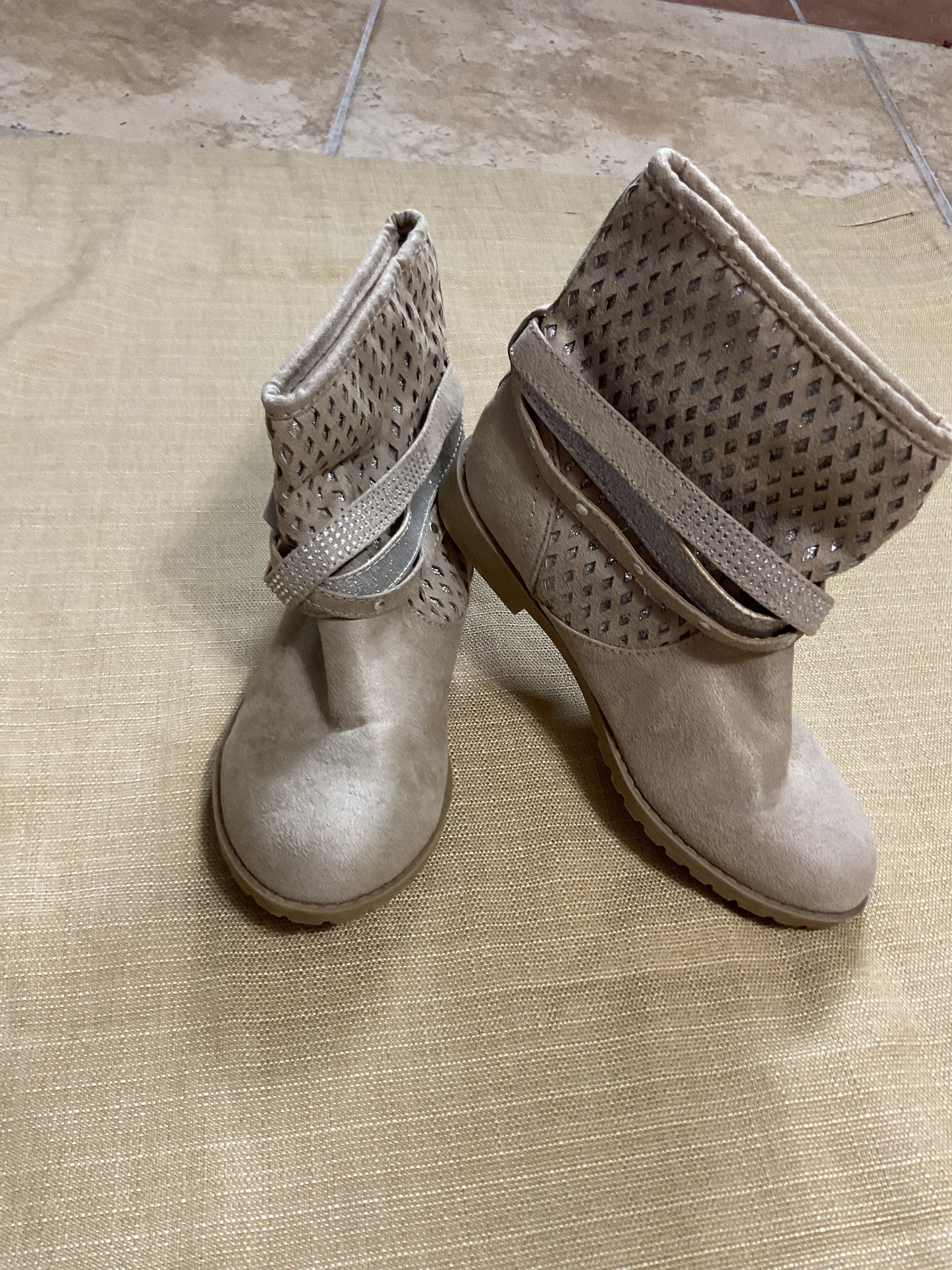 Justice Girls Boots Size 2