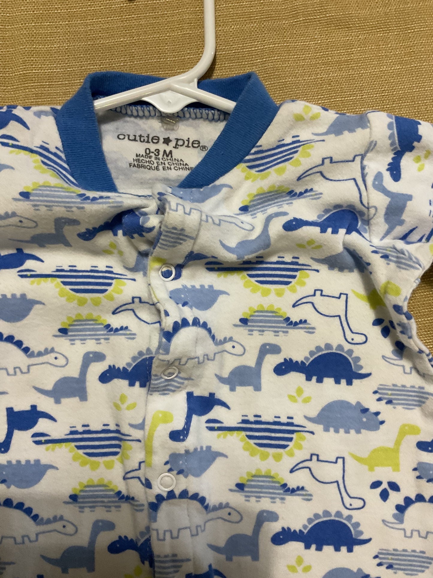 Dinosaur Themed 6 Piece Baby Boy Wardrobe Size 0-3 Months