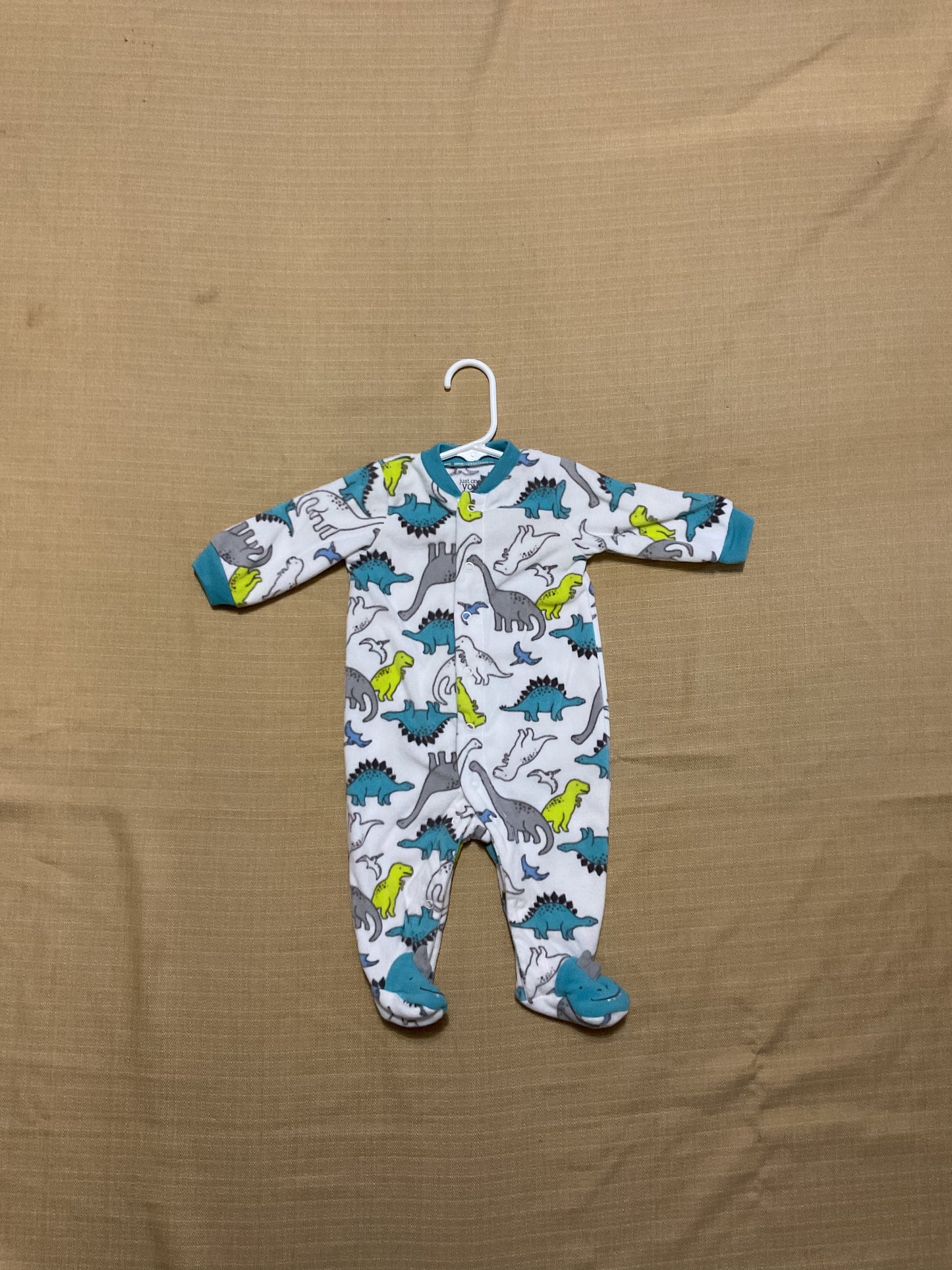 Dinosaur Themed 6 Piece Baby Boy Wardrobe Size 0-3 Months