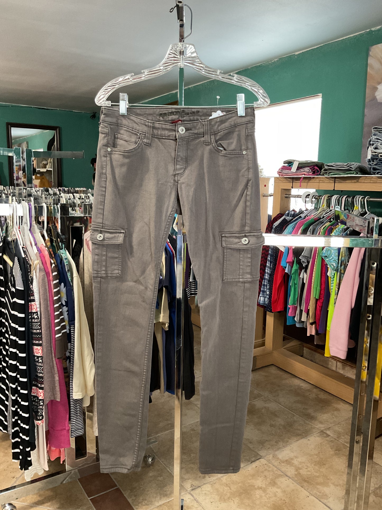 Arizona Cargo Super Skinny Khaki Jr’s Pants Size 5