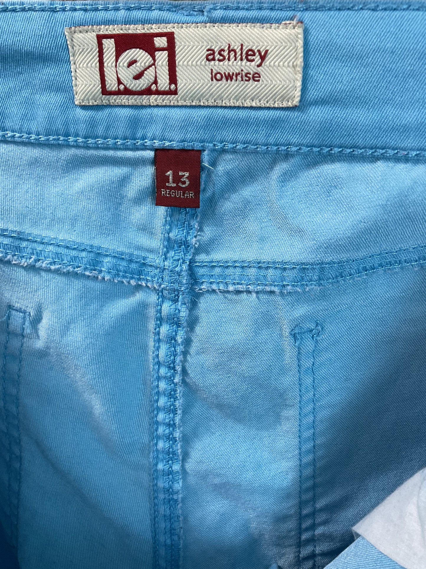 L.E.I. Ashley Low Rise Jr’s Capri Pants Size 13R