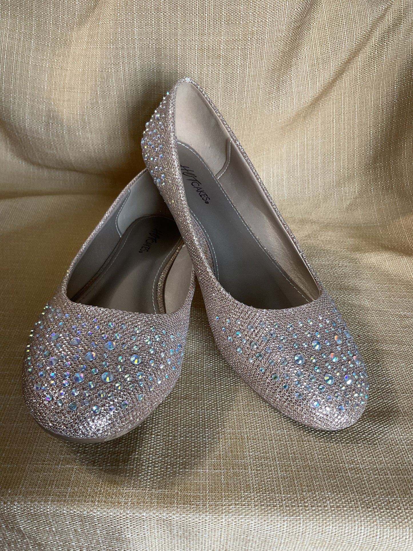 Hot Cakes Women’s Sparkling Evening Flat Shoes Size 8