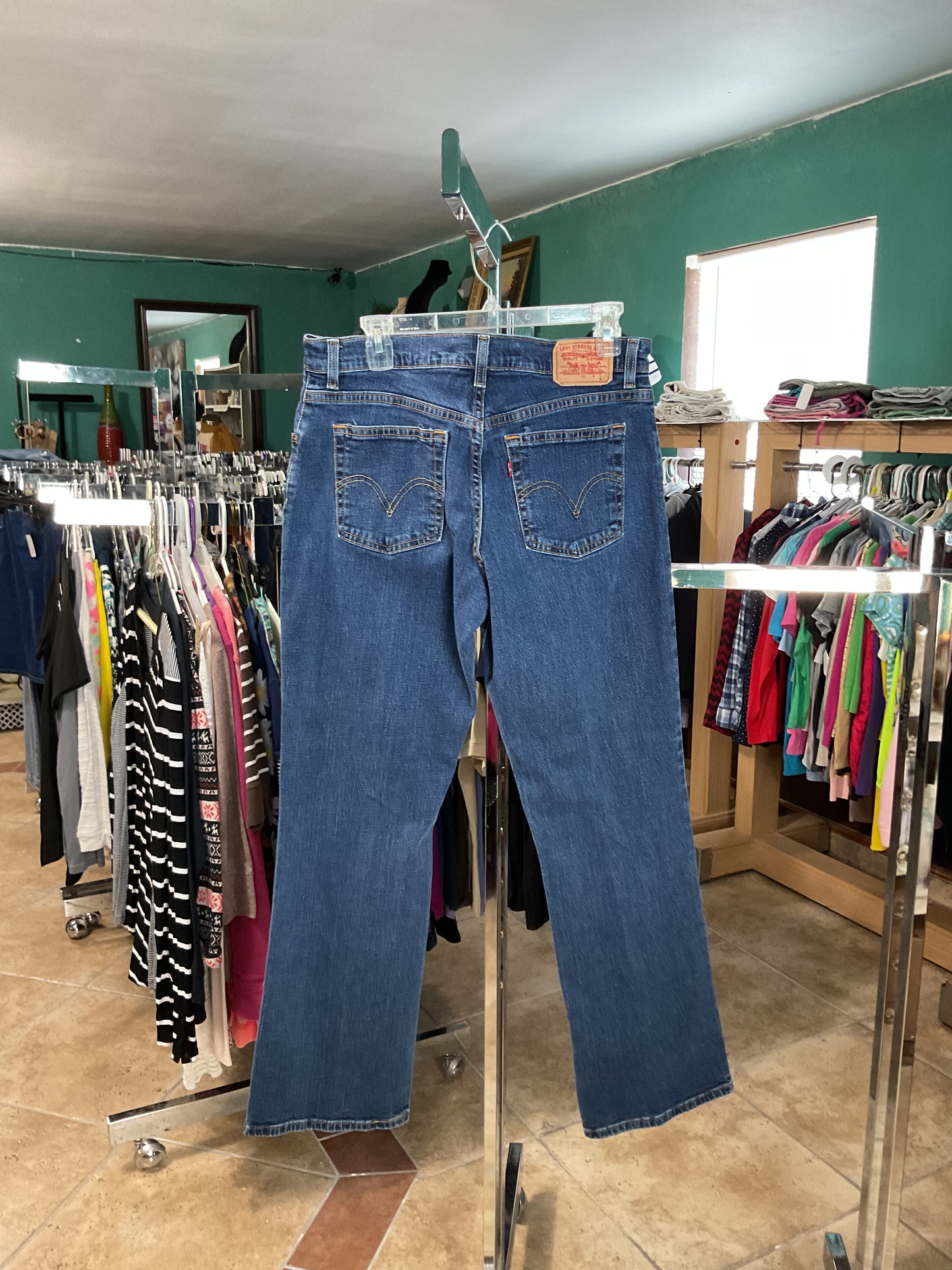 Vintage Levi’s Women’s Blue Jeans Size 12M