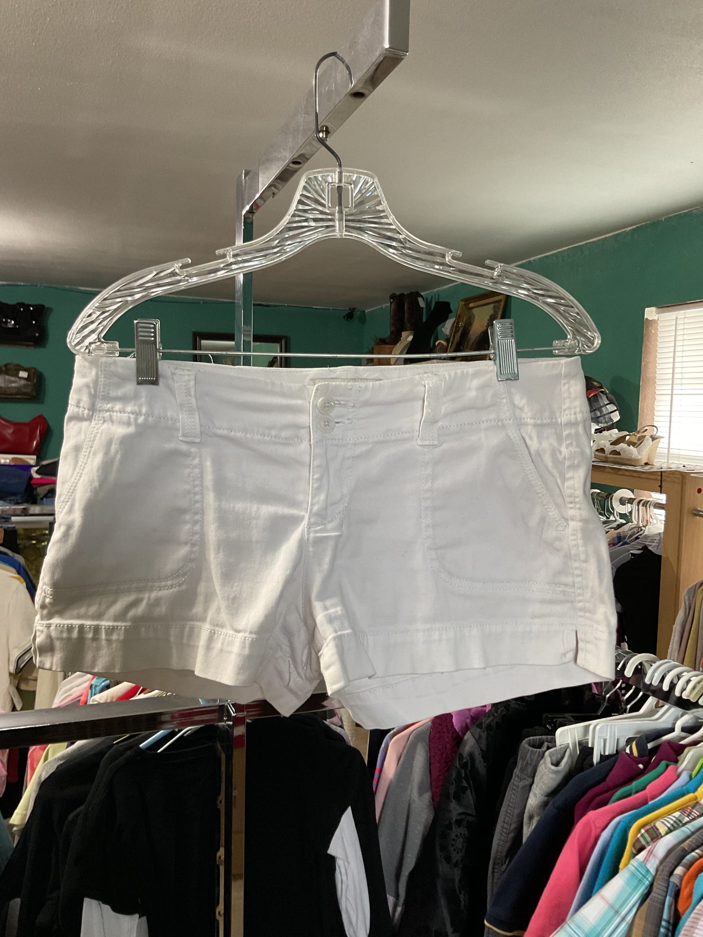 S.O. Misses Front Pockets Basic Beige Shorts Size 7