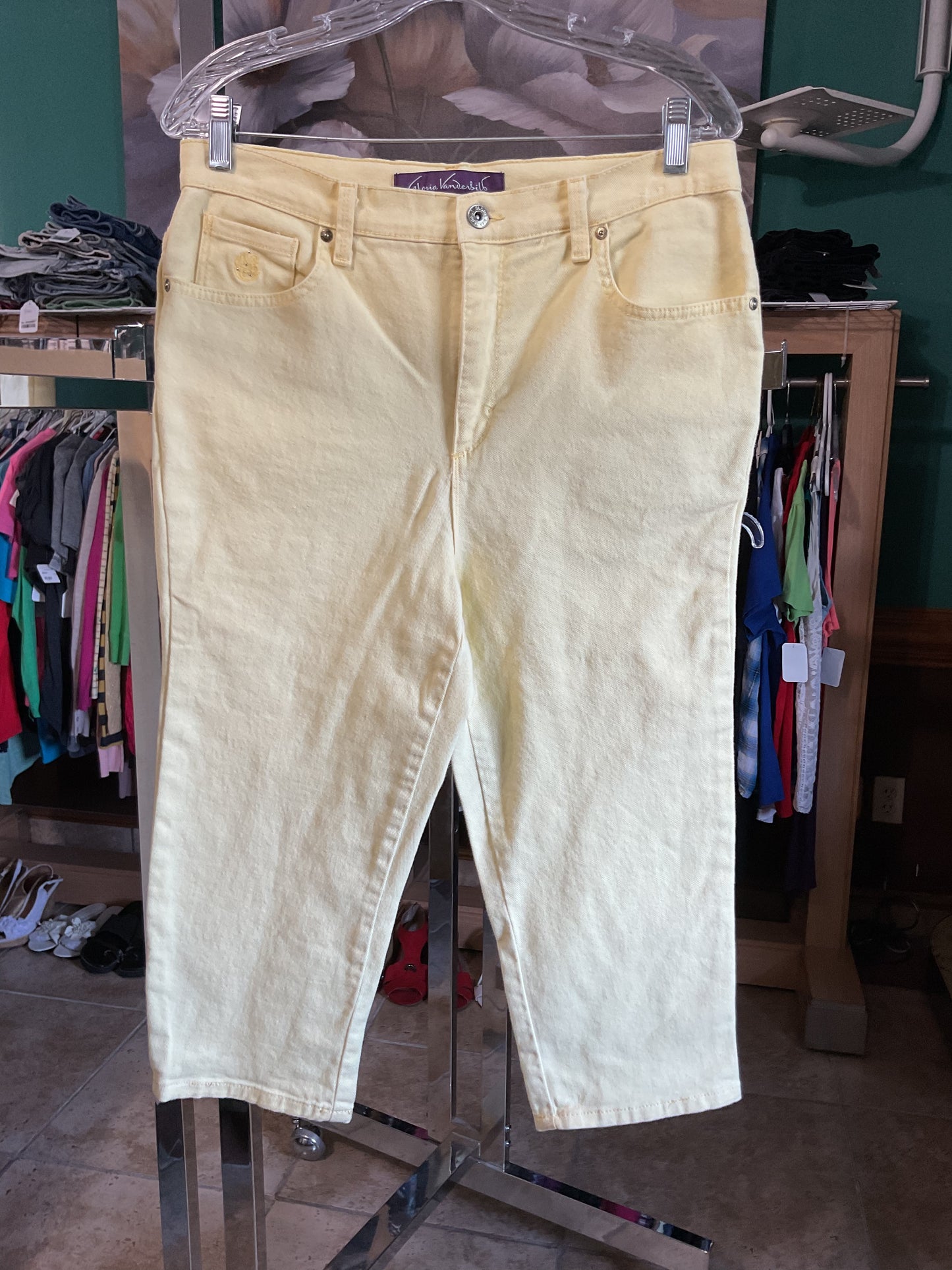 Gloria Vanderbilt Women’s High Rise Capri Pants Size 10