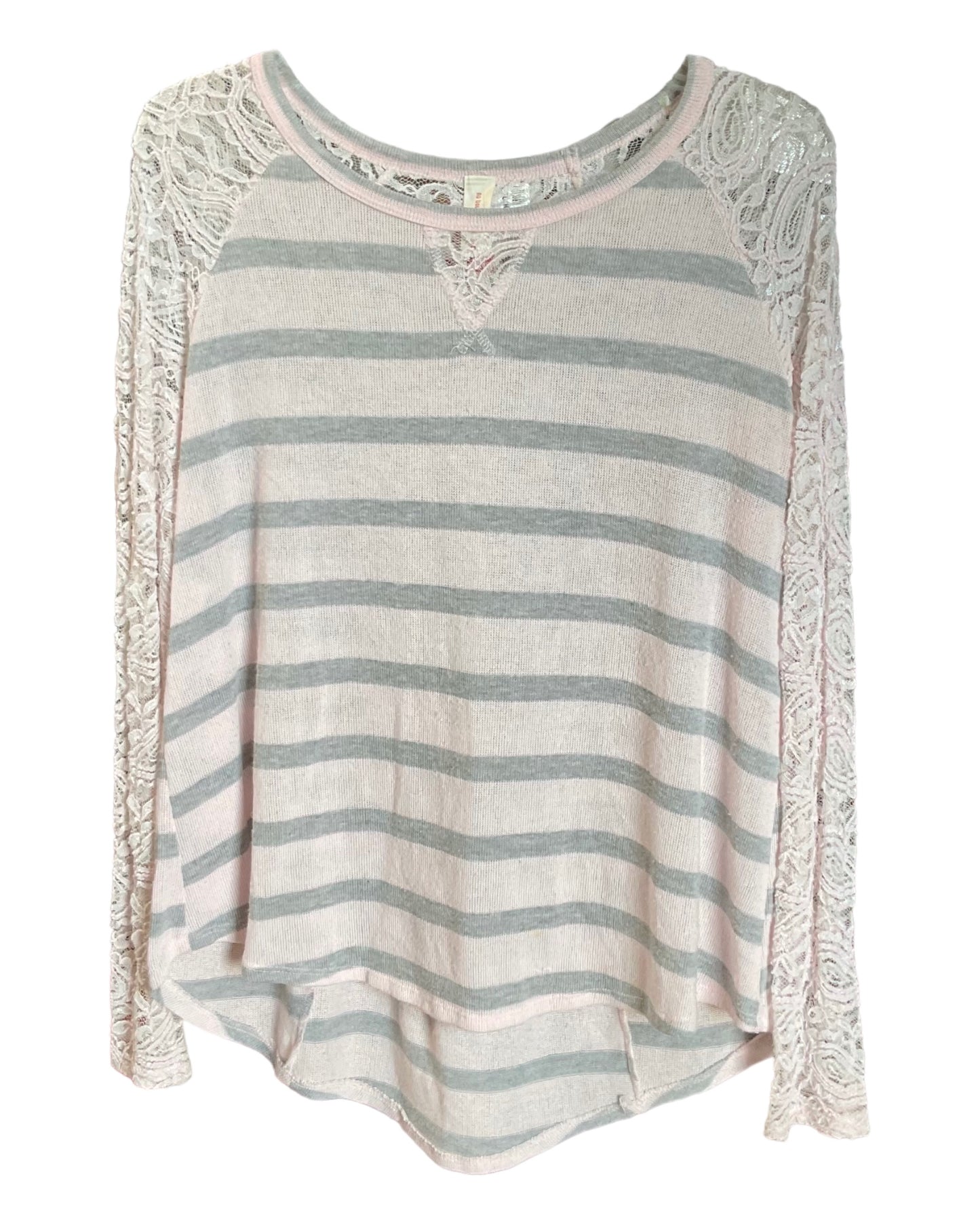 No Boundaries  Lace Jr’s Pullover Top Size L(11-13)