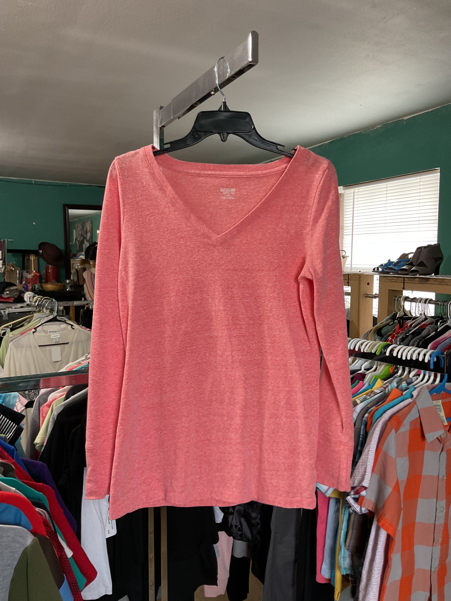 Long Sleeve Mossimo Women’s T-Shirt Size L