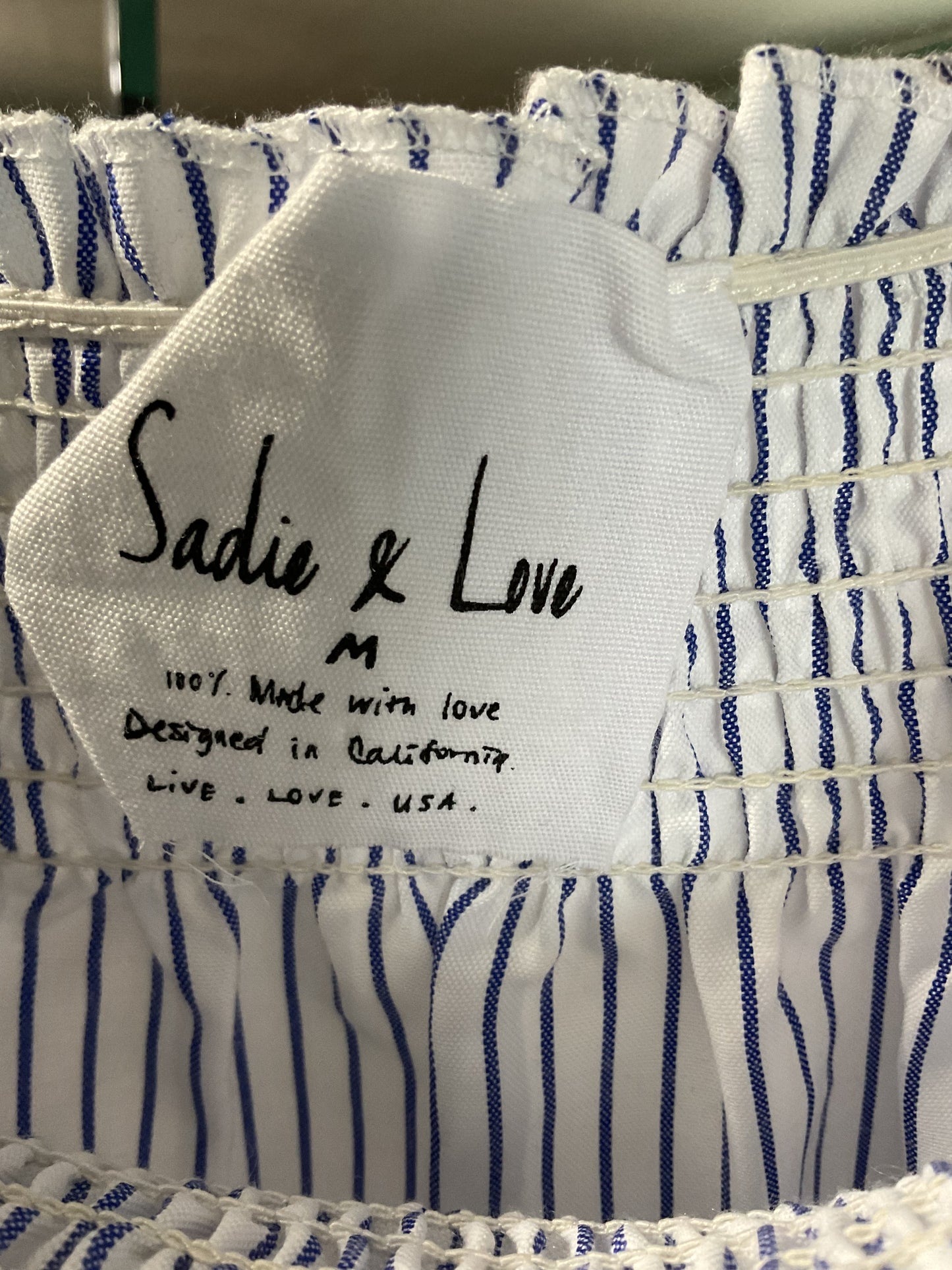 Sadie & Love Embroidered Elastic Neckline Women’s Blouse Size M